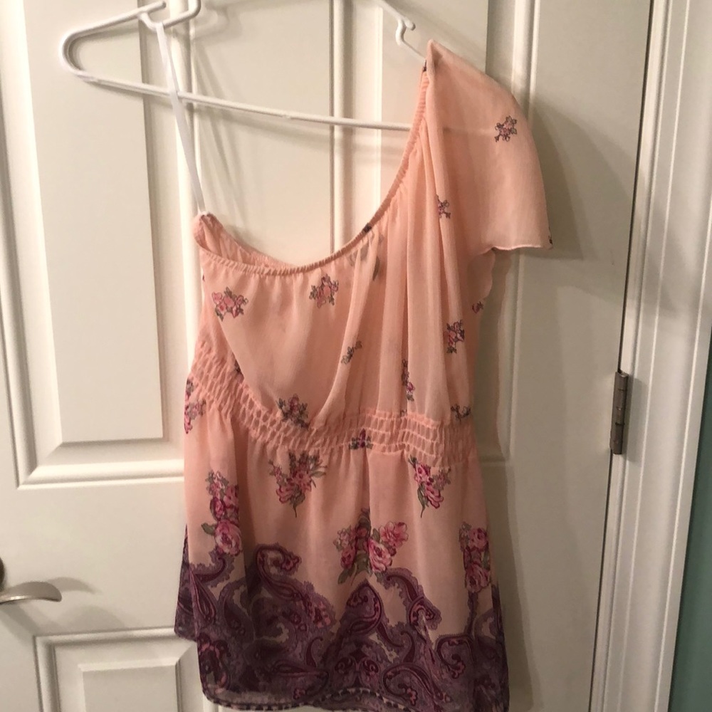 One shoulder pink sheet top